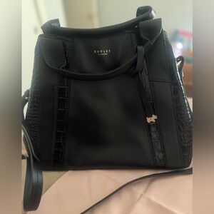 RADLEY LONDON Black Satchel Bag with Structured Design